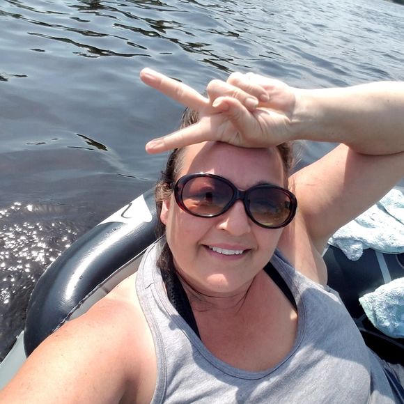 Meet your Posher, Eulonda - Picture 1 of 1